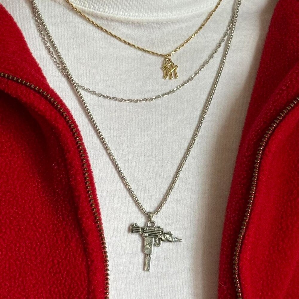 y2k 2000s heavy metal gothic gun pendant silver mini uzi chain necklace - Picture 5 of 8